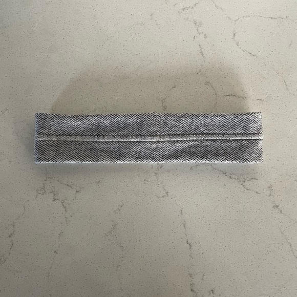Lululemon Herringbone Gray Headband One Size - Picture 1 of 5
